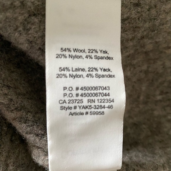 Aritzia sleeveless turtleneck sweater - Picture 3 of 6